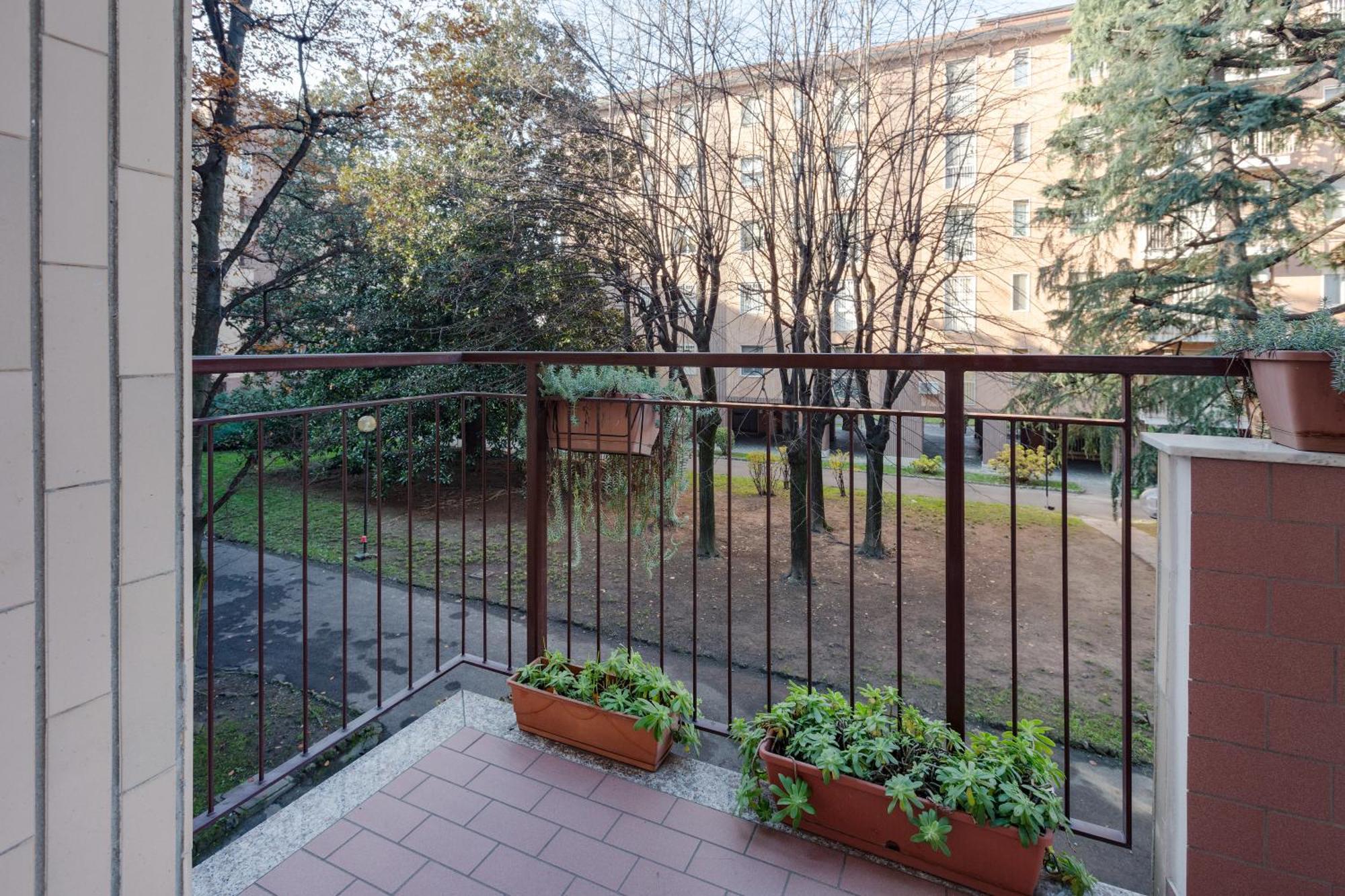 Milan-Linate Apartment With Balcony Milão Exterior foto