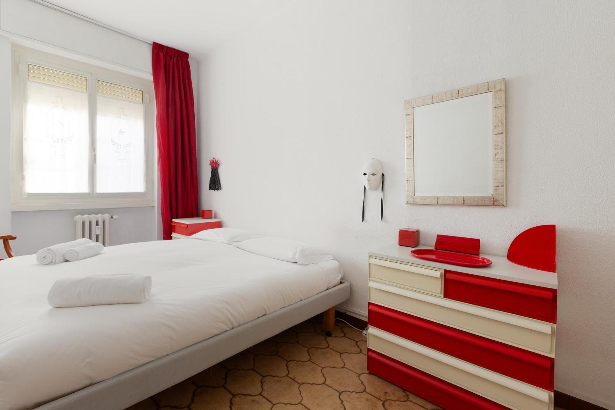 Milan-Linate Apartment With Balcony Milão Exterior foto